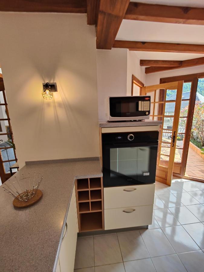 Gite Boutx 6 Personnes Avec Deux Lits Doubles Et 1 Canape Lit Exterior photo